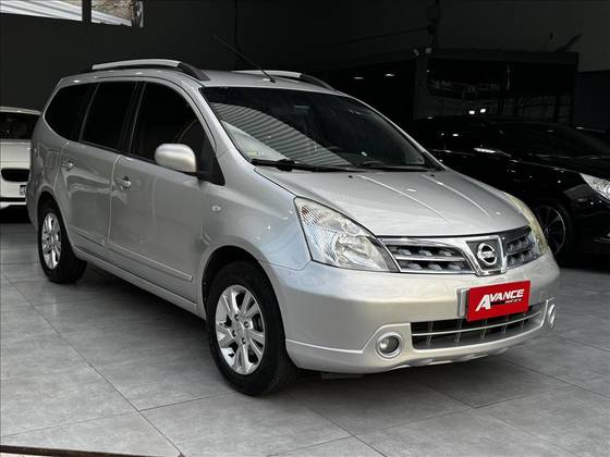 NISSAN GRAND LIVINA 1.8 SL 16V FLEX 4P AUTOMÁTICO NISSAN GRAND LIVINA 1.8 SL 16V FLEX 4P AUTOMÁTICO
